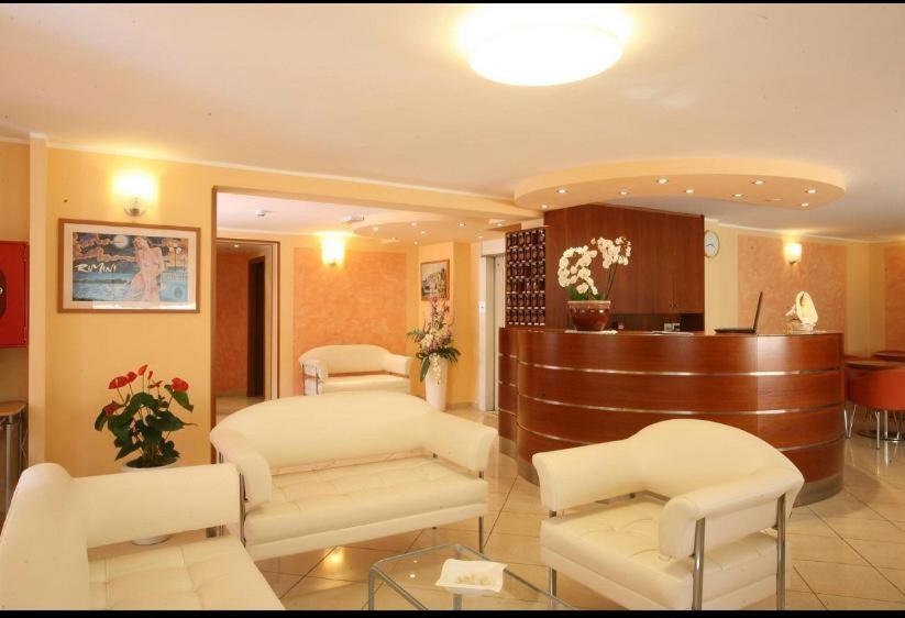Hotel De La Ville Rimini Zewnętrze zdjęcie